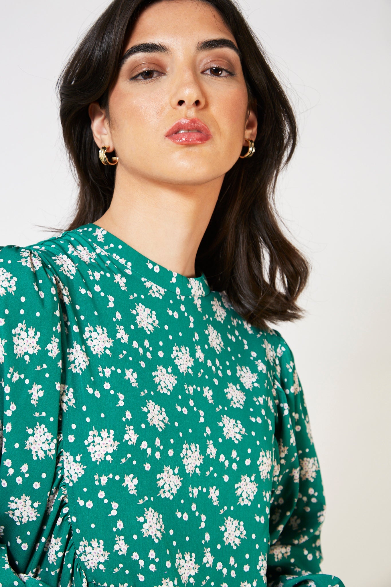 Green printed long sleeved dress_12