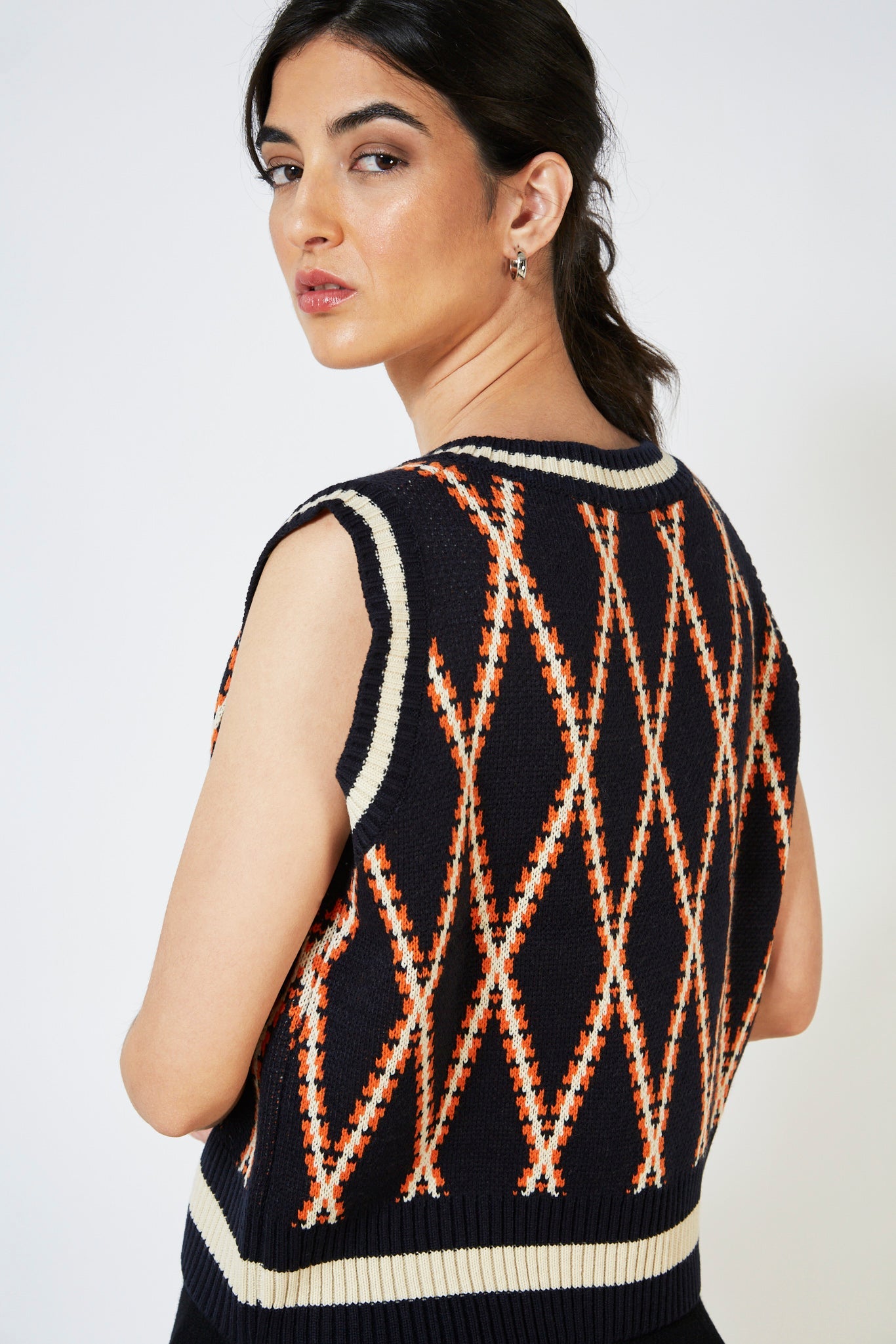 Navy contrast diamond striped sweater vest_12