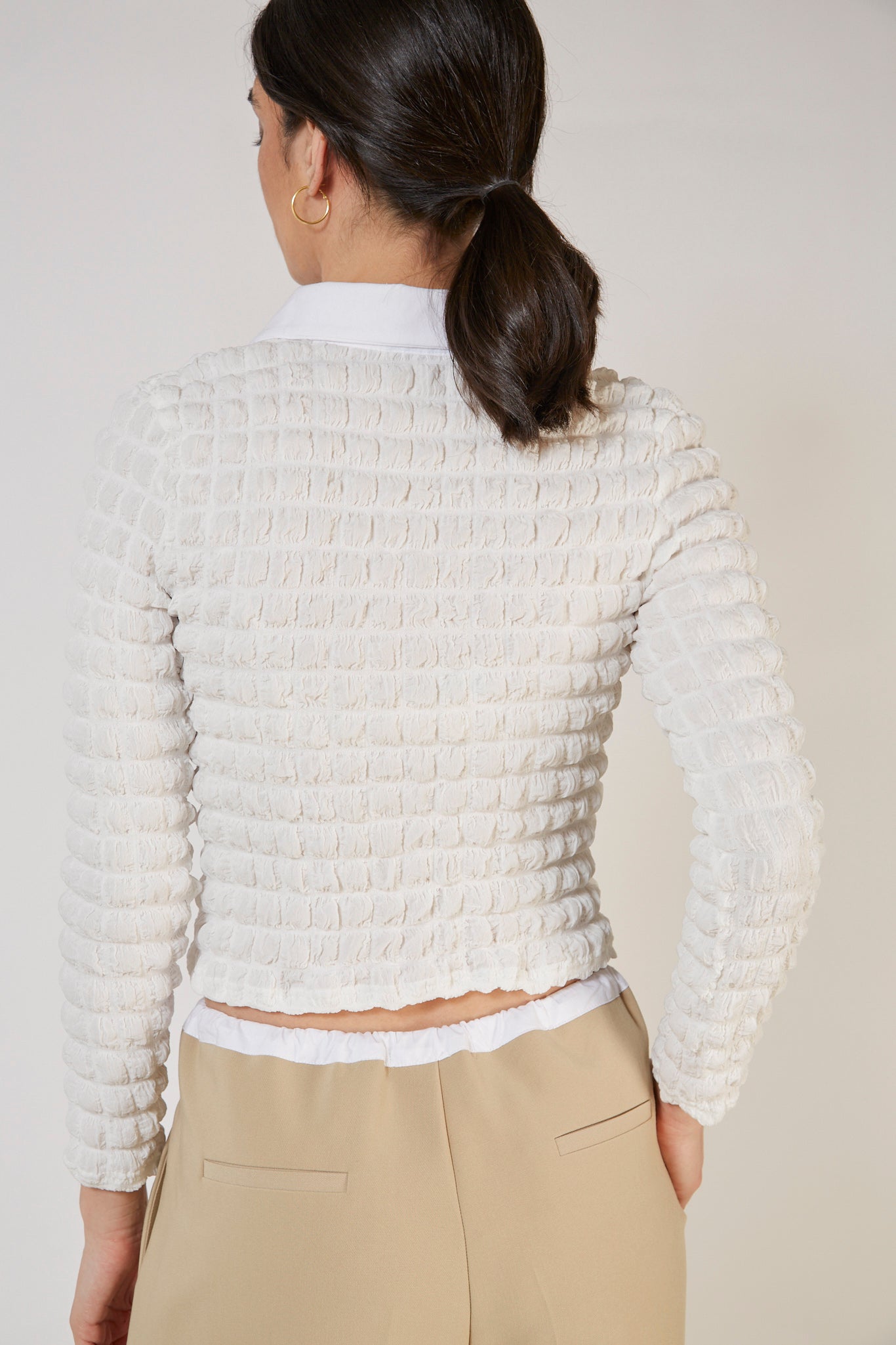 White textured puff shirt_4