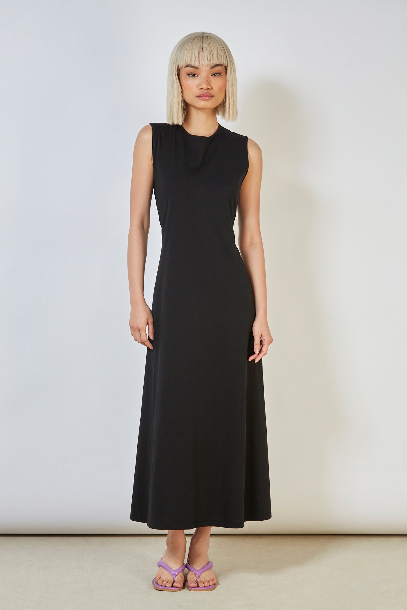 Black peek back jersey dress_2