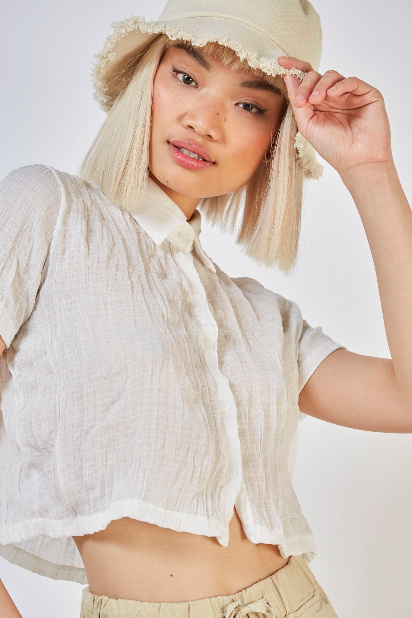 Ivory wrinkle short sleeved button up blouse_5