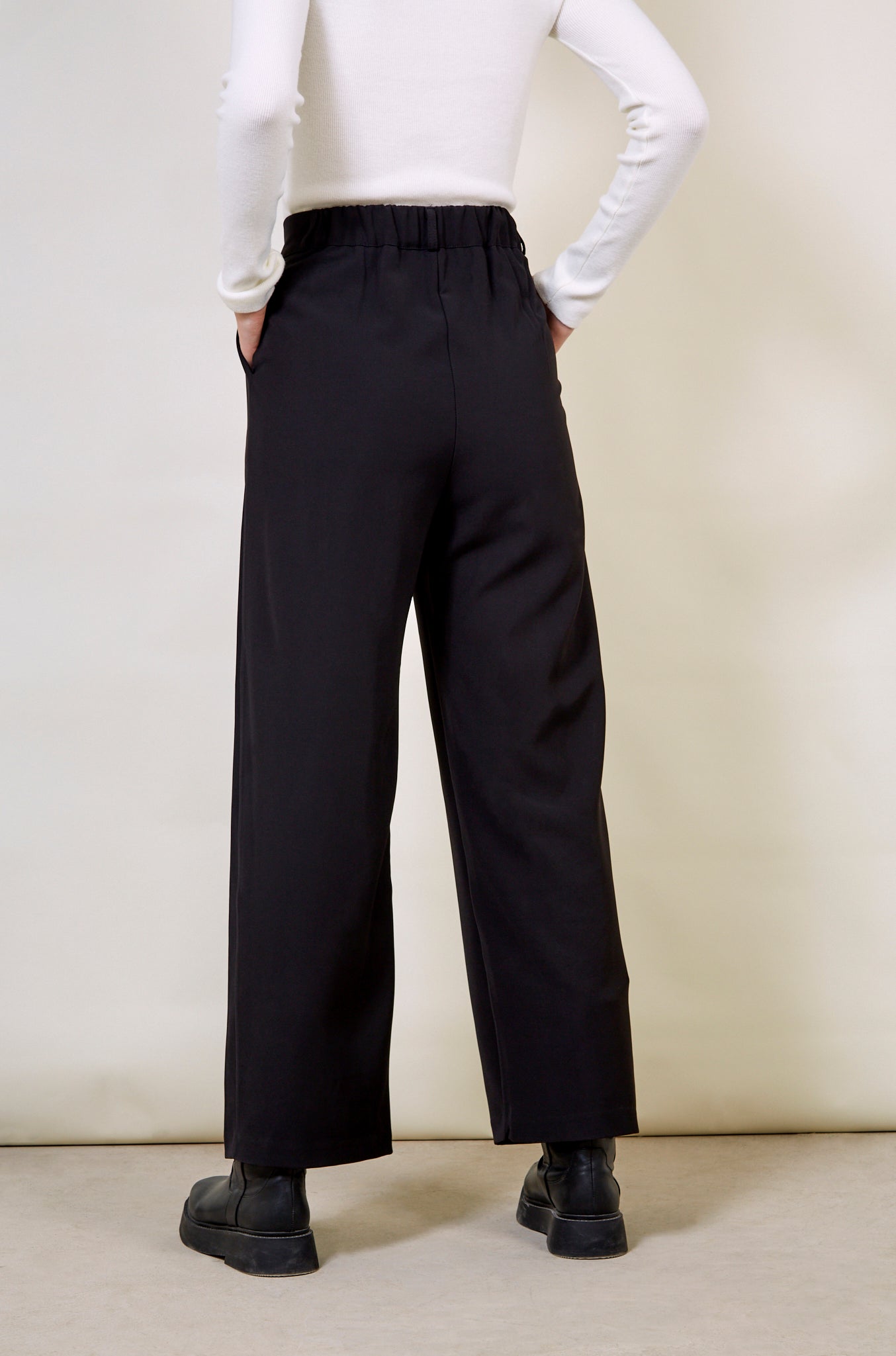 Black side button smart trousers_4