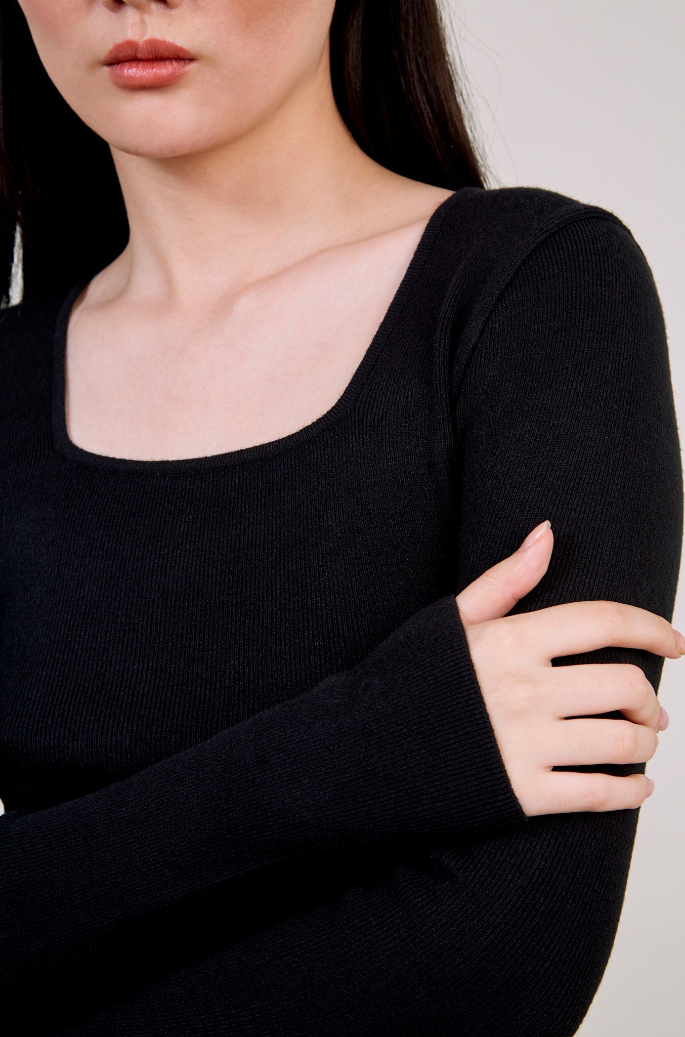 Black square neck knit top_4