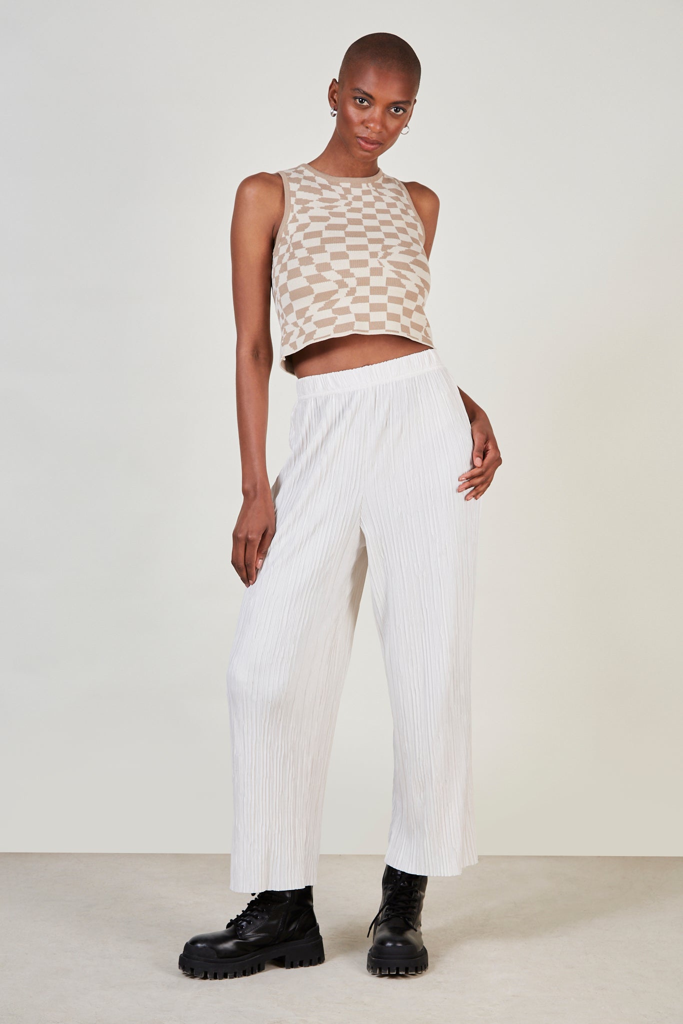 Beige and white psychedelic knit tank_6