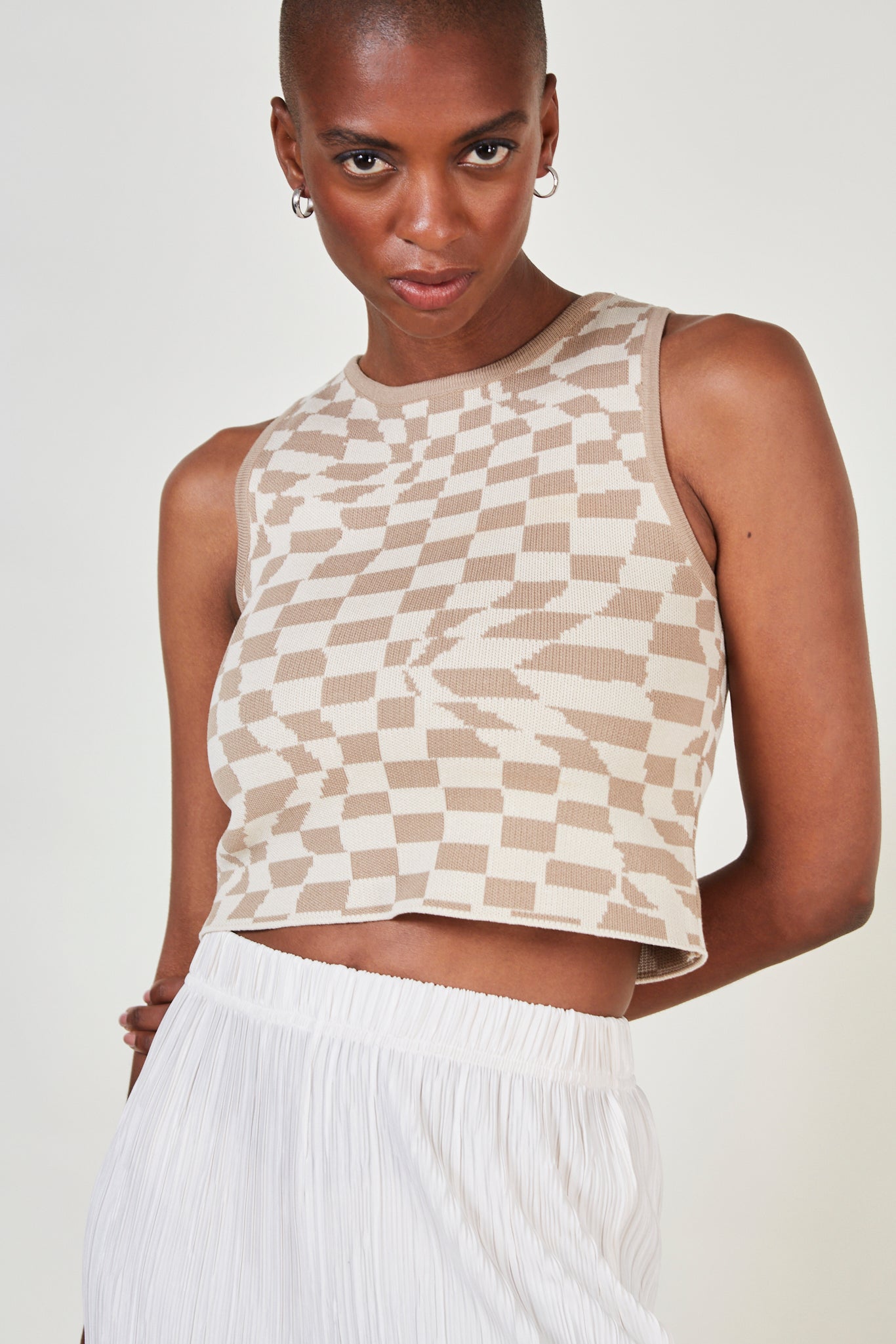 Beige and white psychedelic knit tank_3