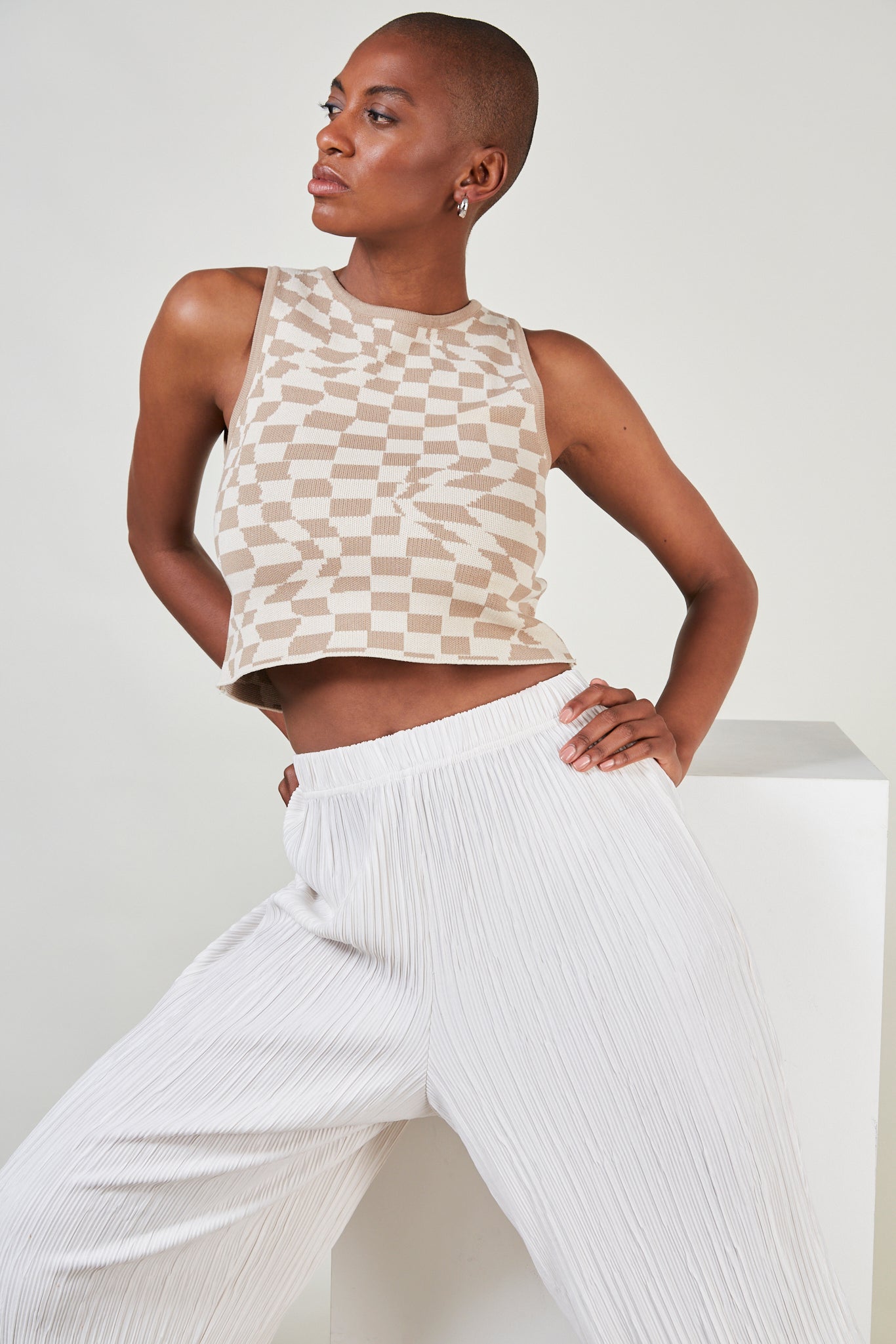 Beige and white psychedelic knit tank_1