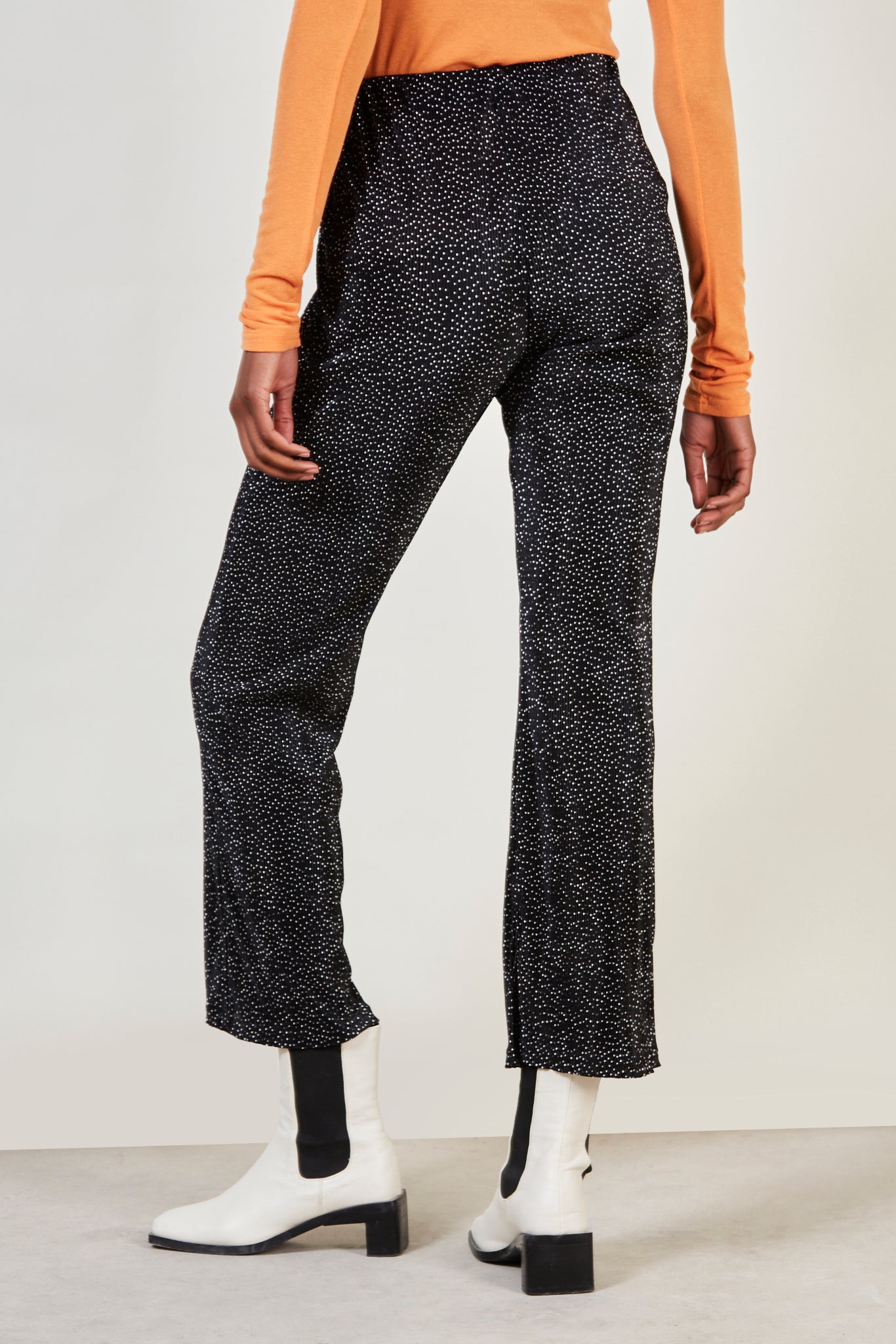 Black and white polka dot ribbed trousers_4