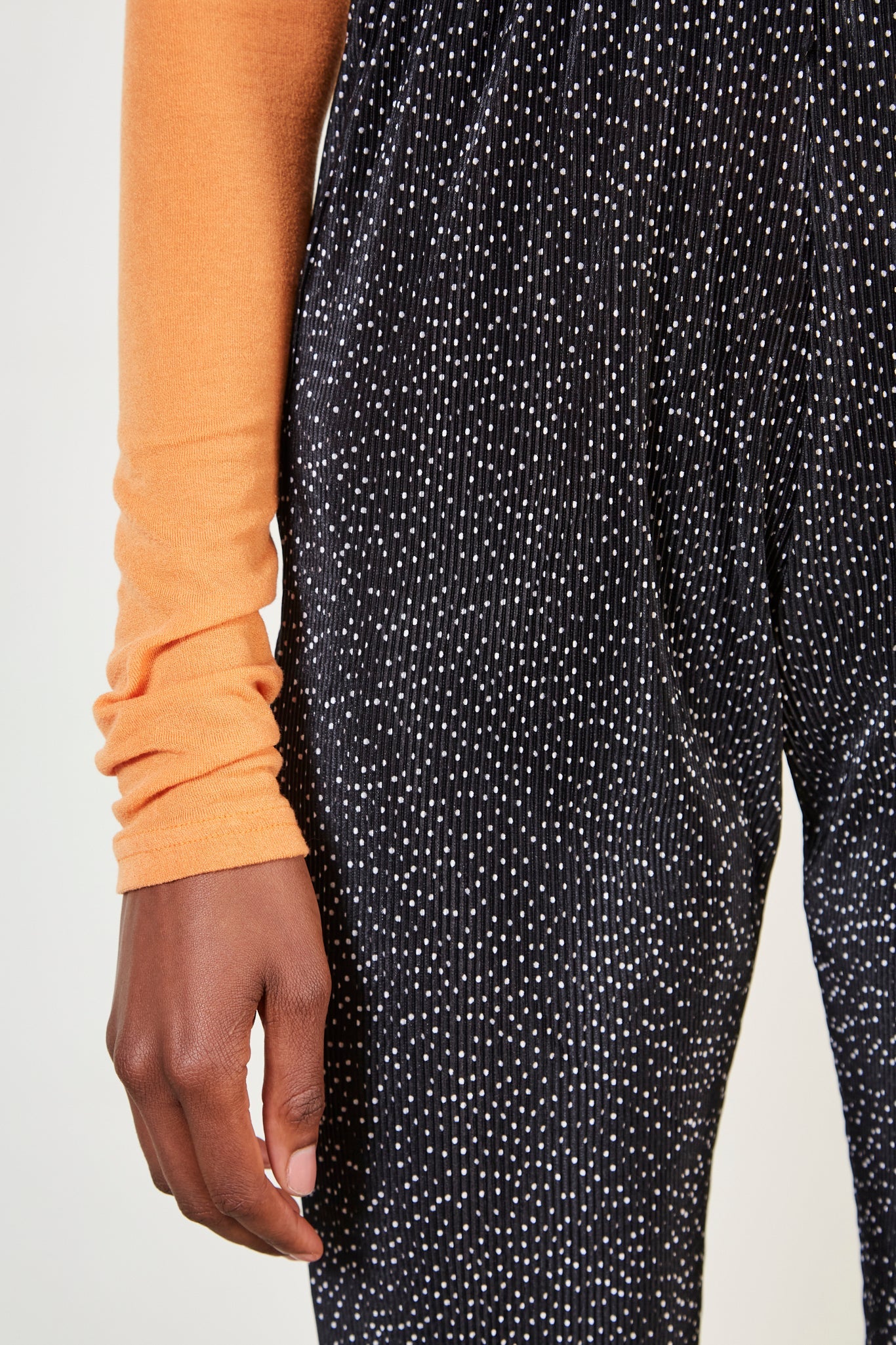 Black and white polka dot ribbed trousers_6