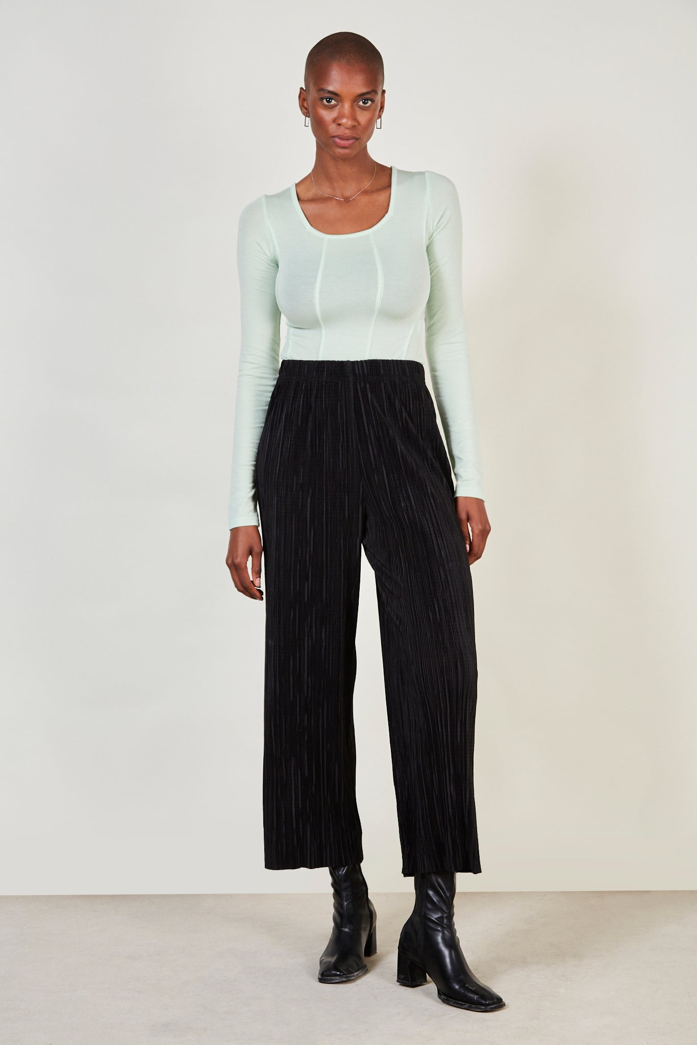 Black textured micro pleat trousers_4
