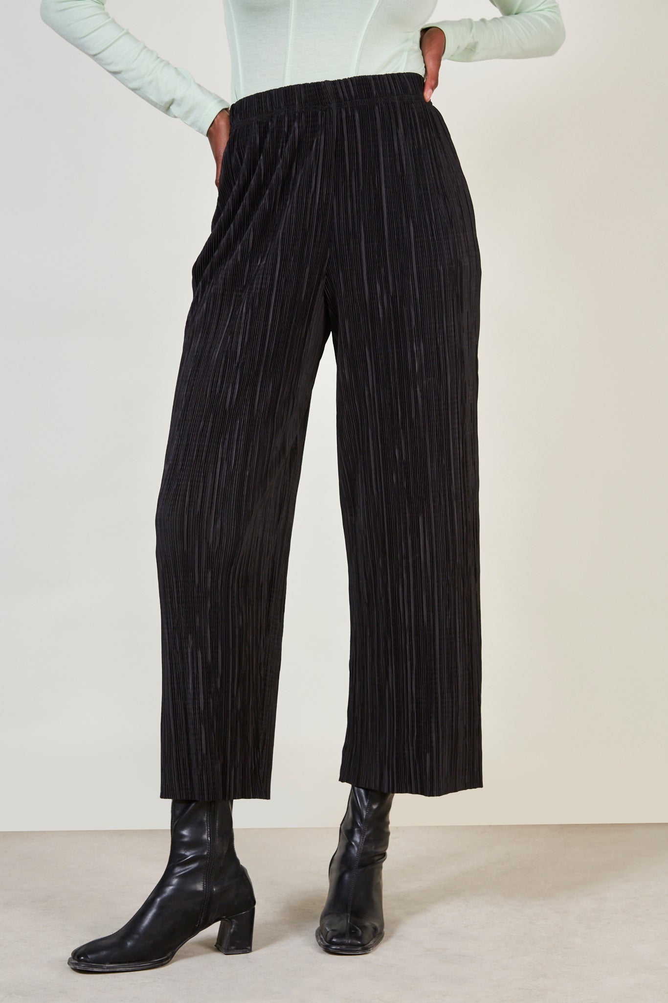 Black textured micro pleat trousers_2