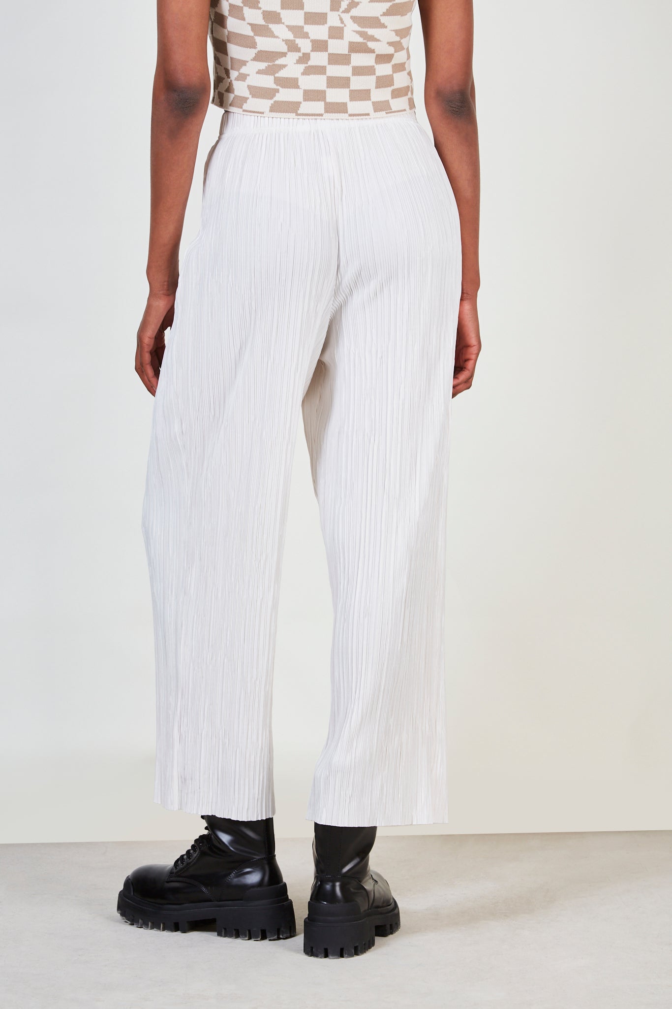 Ivory textured micro pleat trousers_4