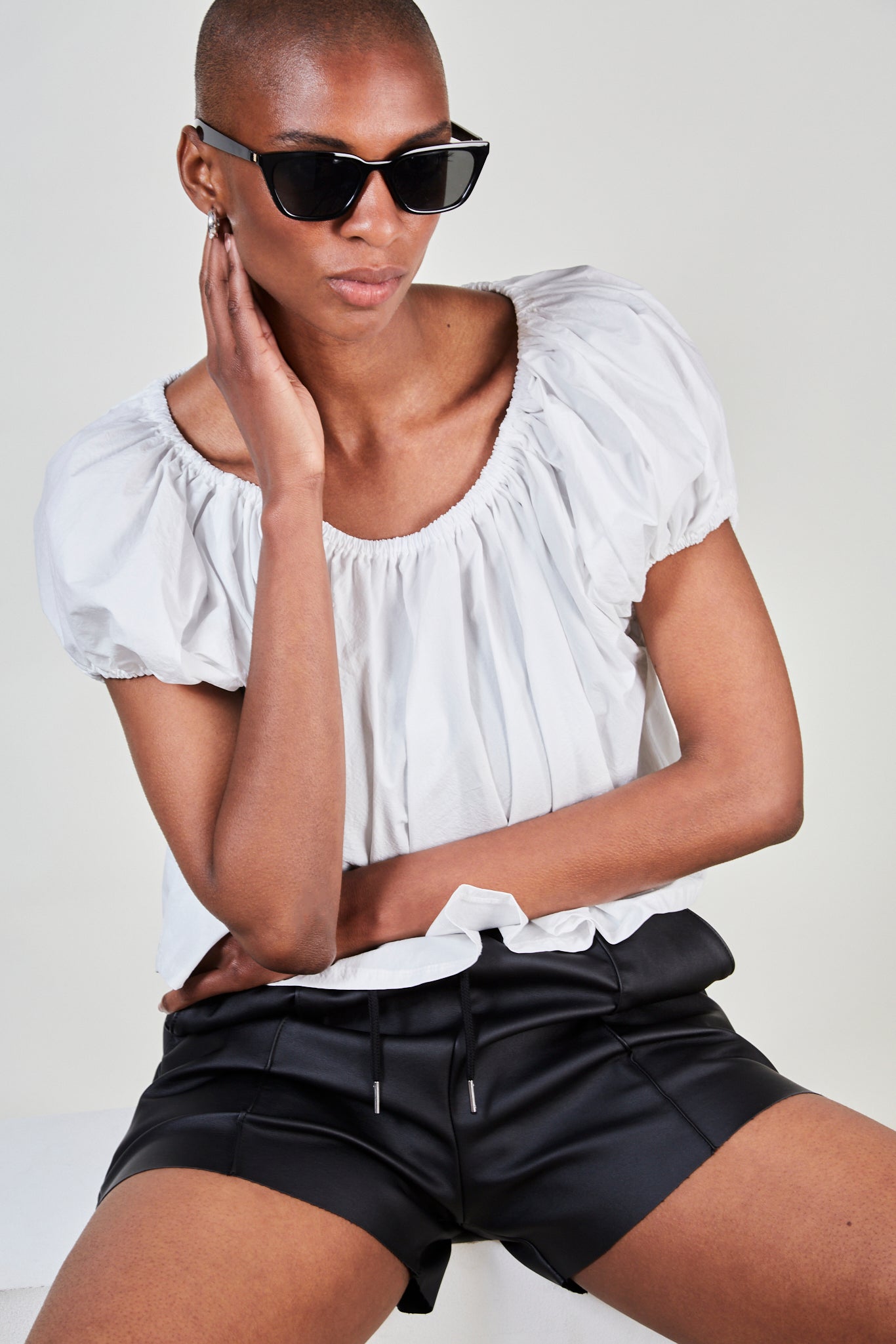 White ruched trim off shoulder top_3