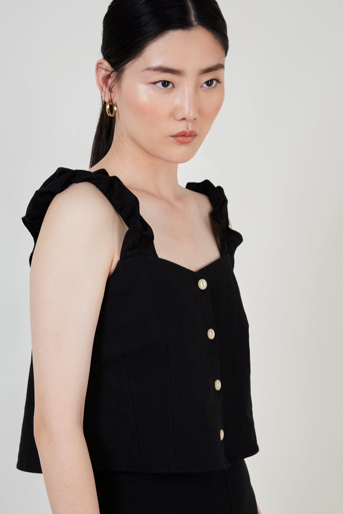 Black button front tank_1