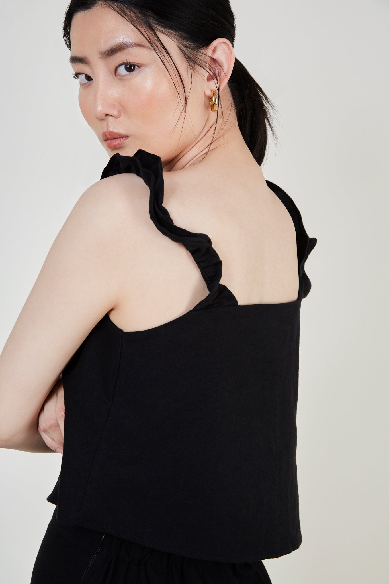 Black button front tank_2