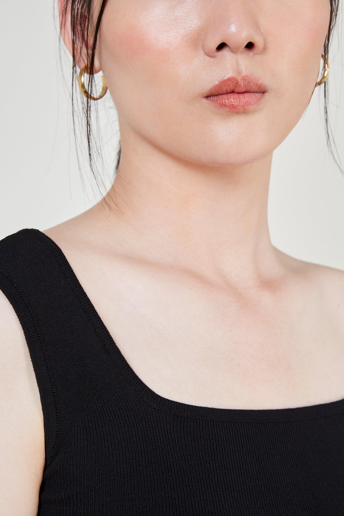 Black square neck knit tank_5