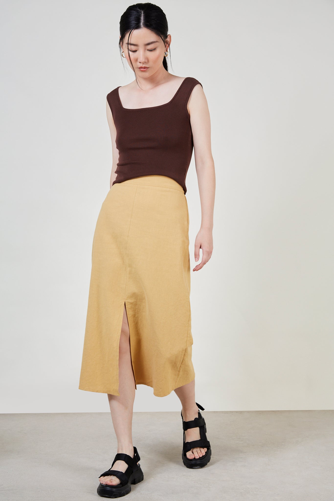 Brown square neck knit tank_2