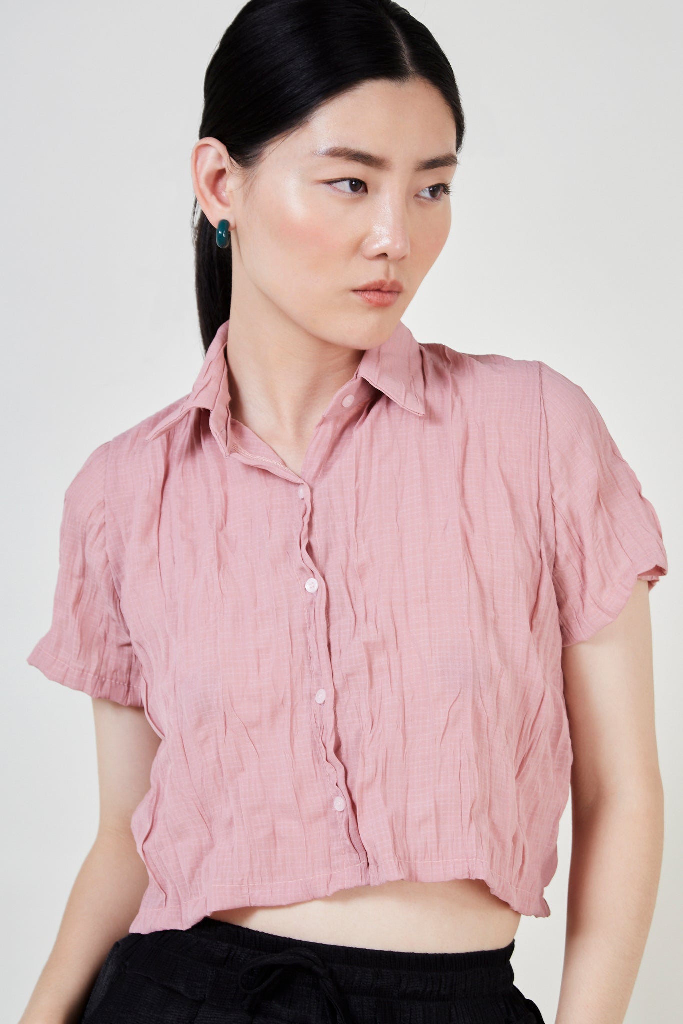 Dusty pink wrinkle short sleeved button up blouse_1