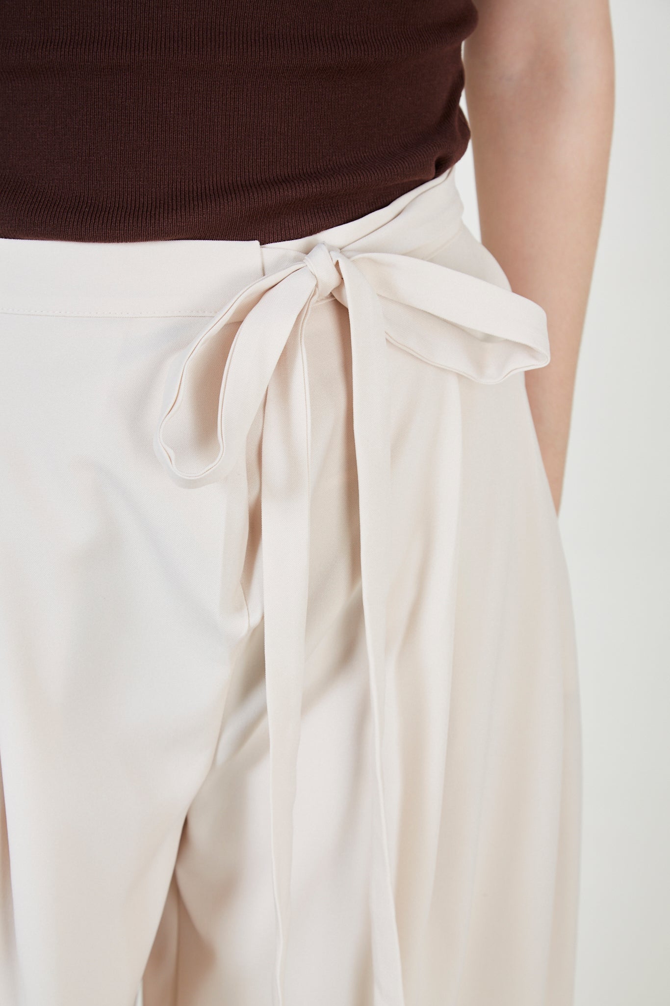 Ivory tie waist trousers_5