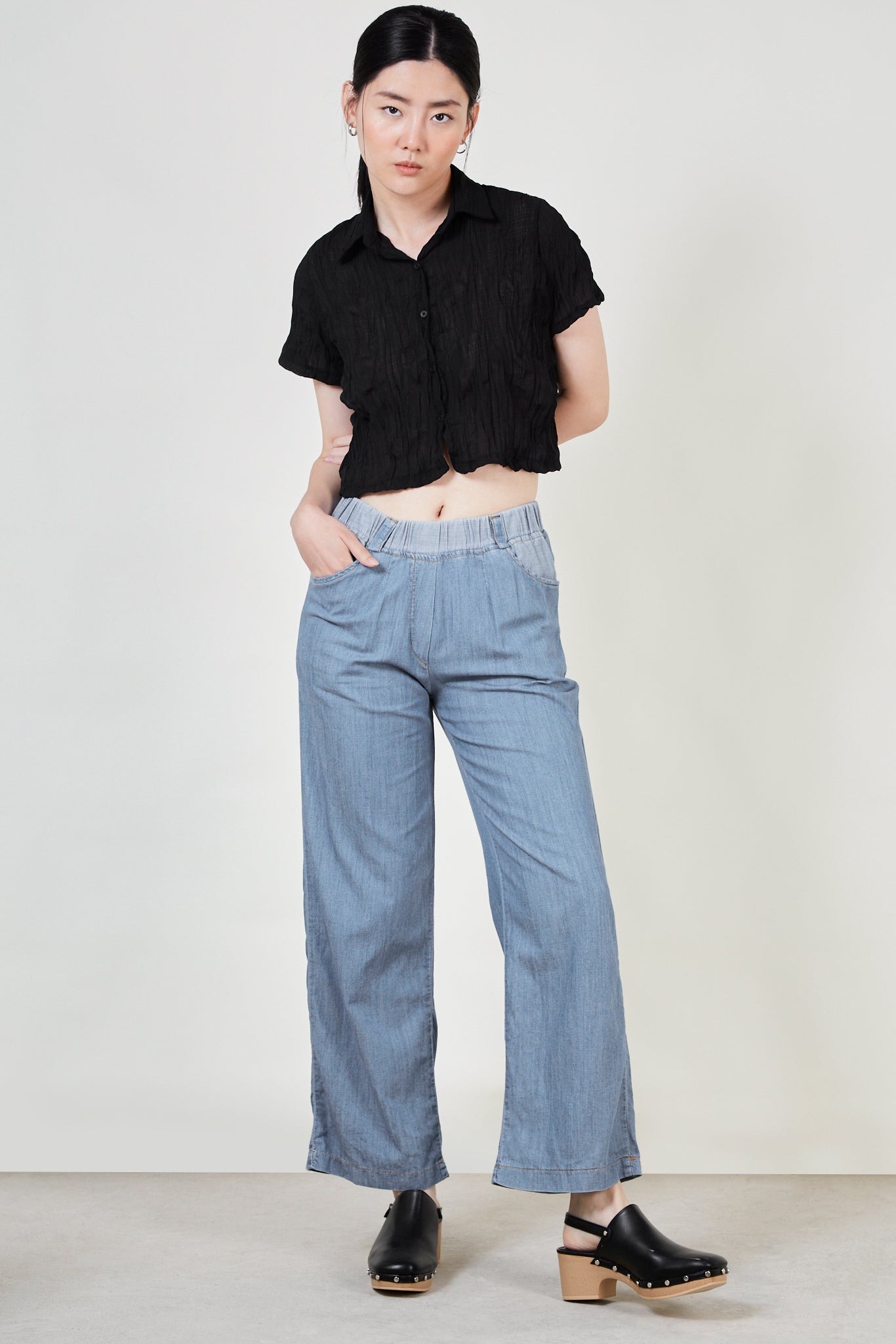 Light blue denim wash trousers_1