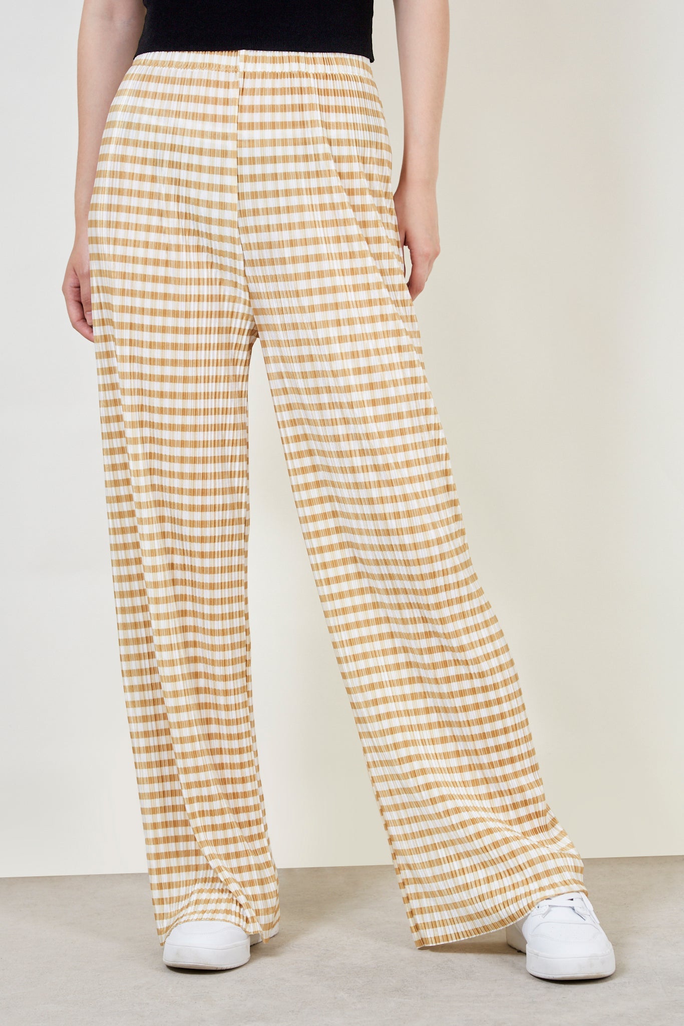 Yellow gingham side slit trousers_1