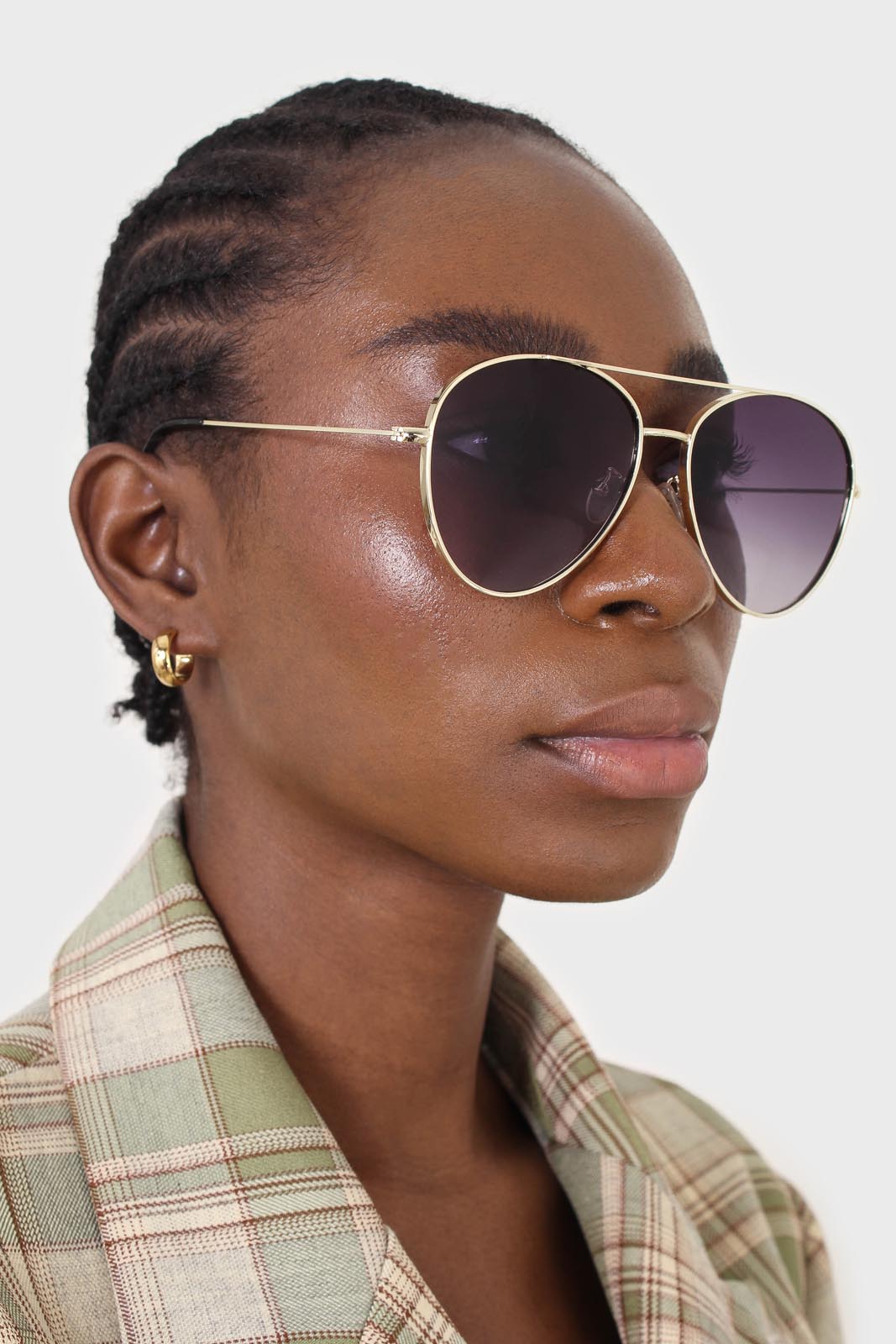 Gold frame black lens classic aviator sunglasses_5