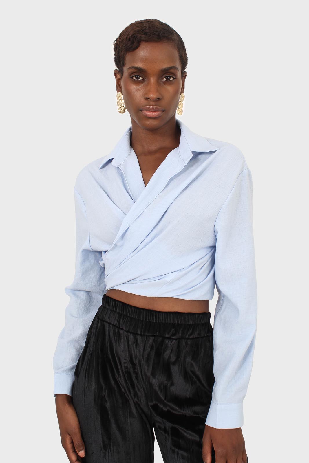 Pale blue linen plunging tie front shirt_9