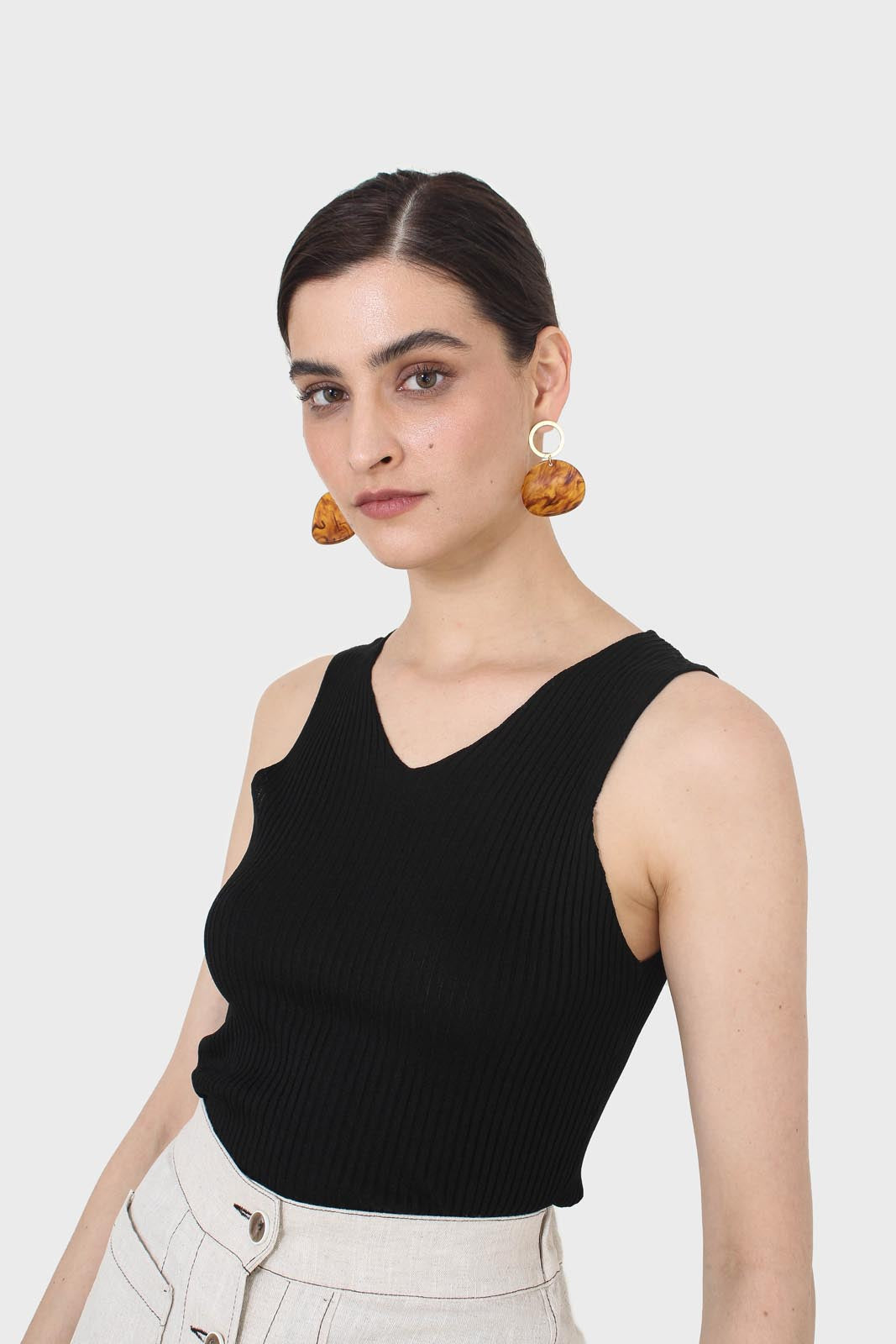 Black ribbed double V-neck knit tank_18