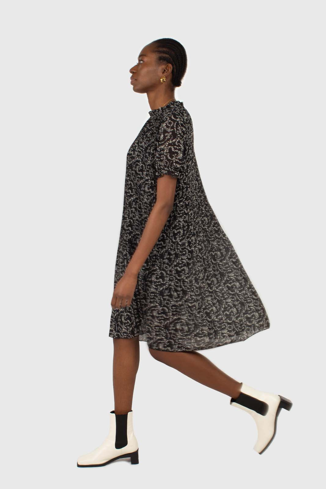 Black and white floral micro pleated belted dress_7