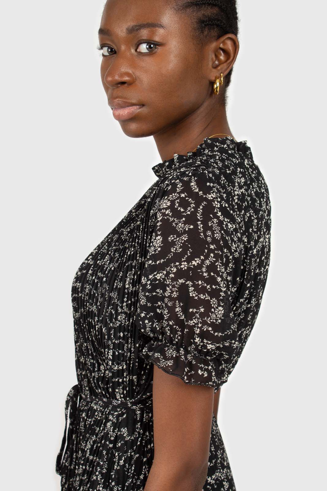 Black and white floral micro pleated belted dress_2