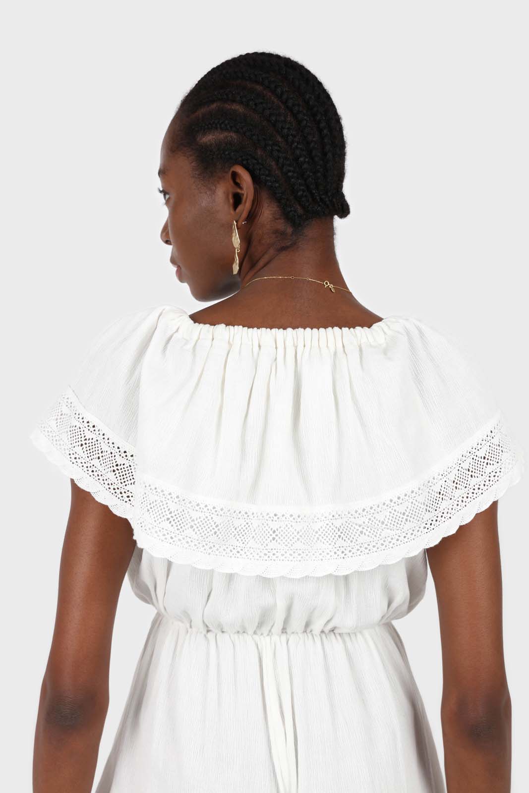 Ivory ruffle off shoulder jumpsuit_3