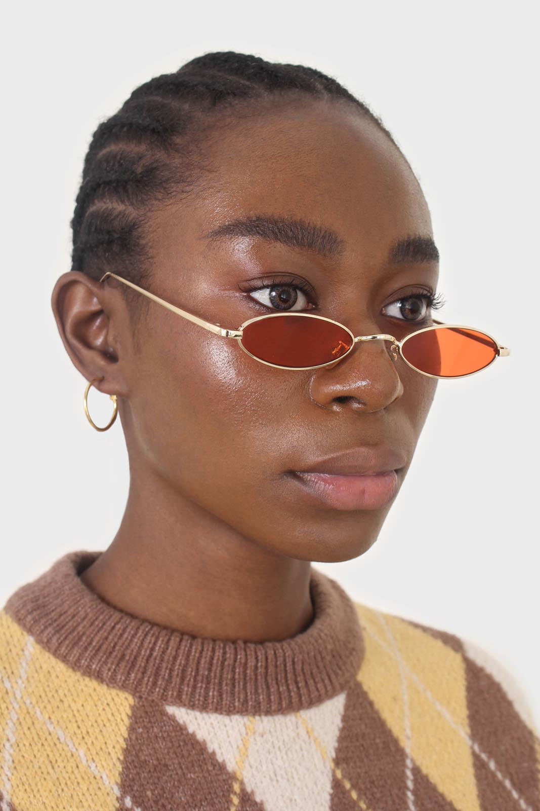 Red and gold lined slim oval sunglasses_6