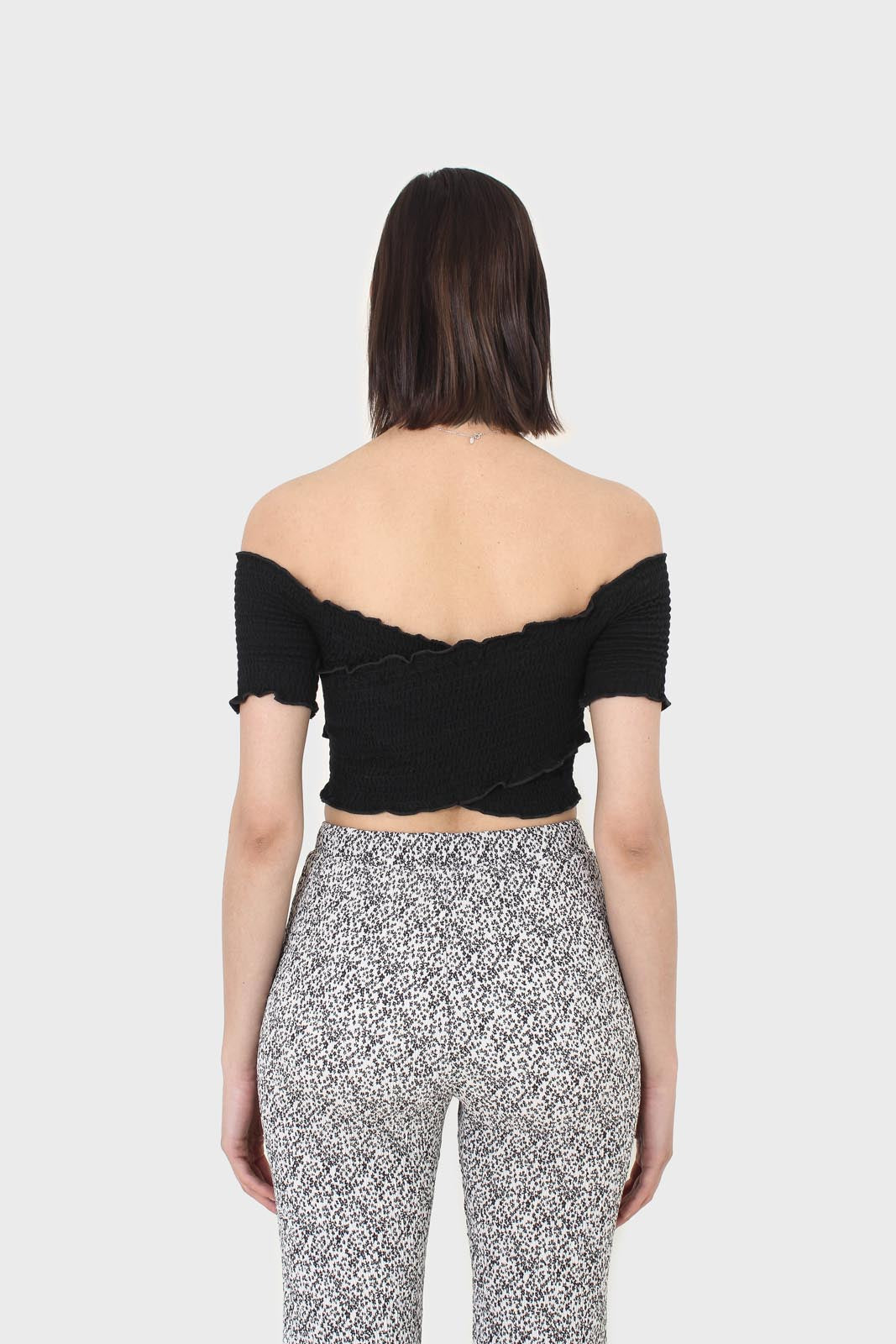 Black ruched cropped off shoulder tee_2
