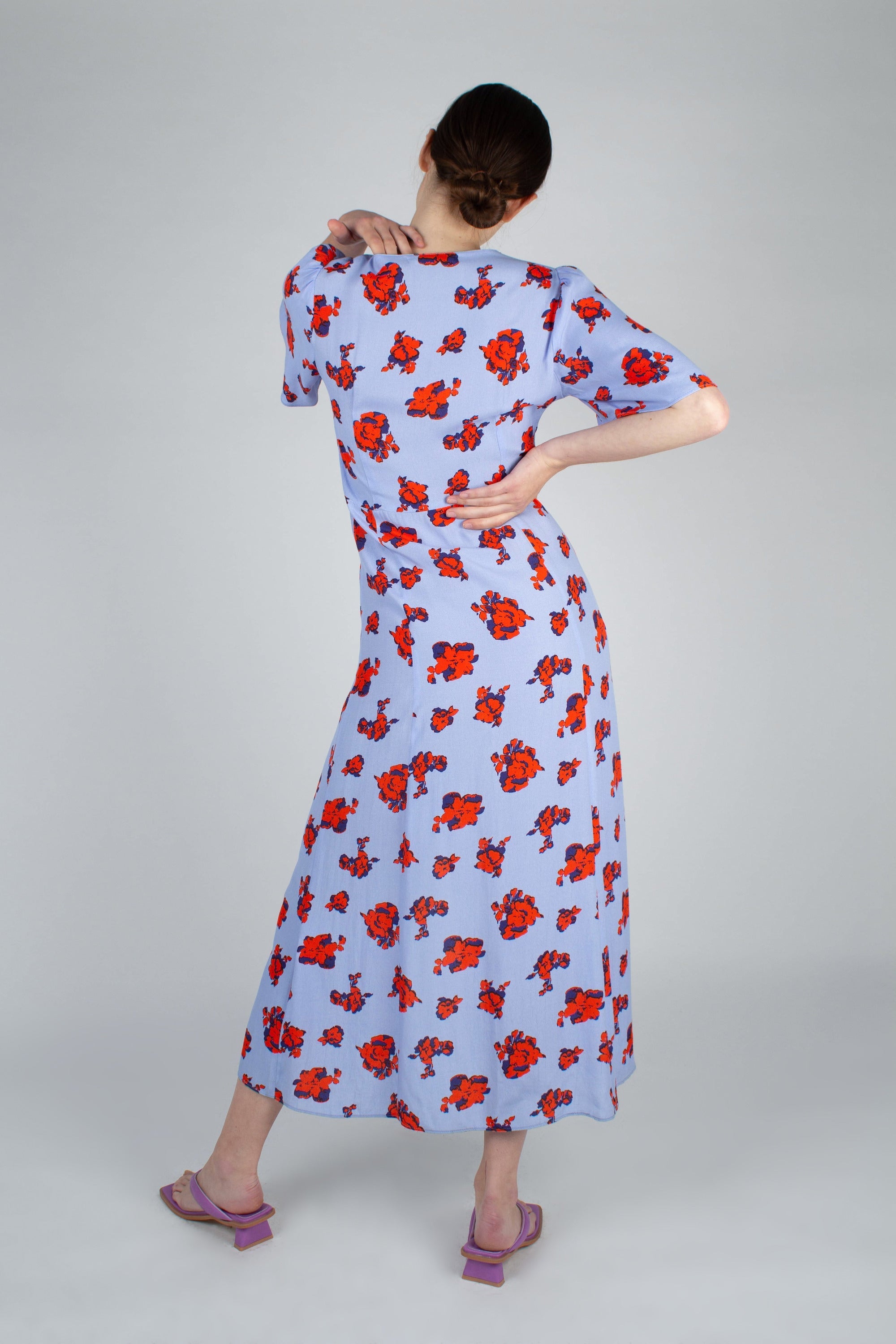 Pale blue and red floral print short sleeved maxi dress_8