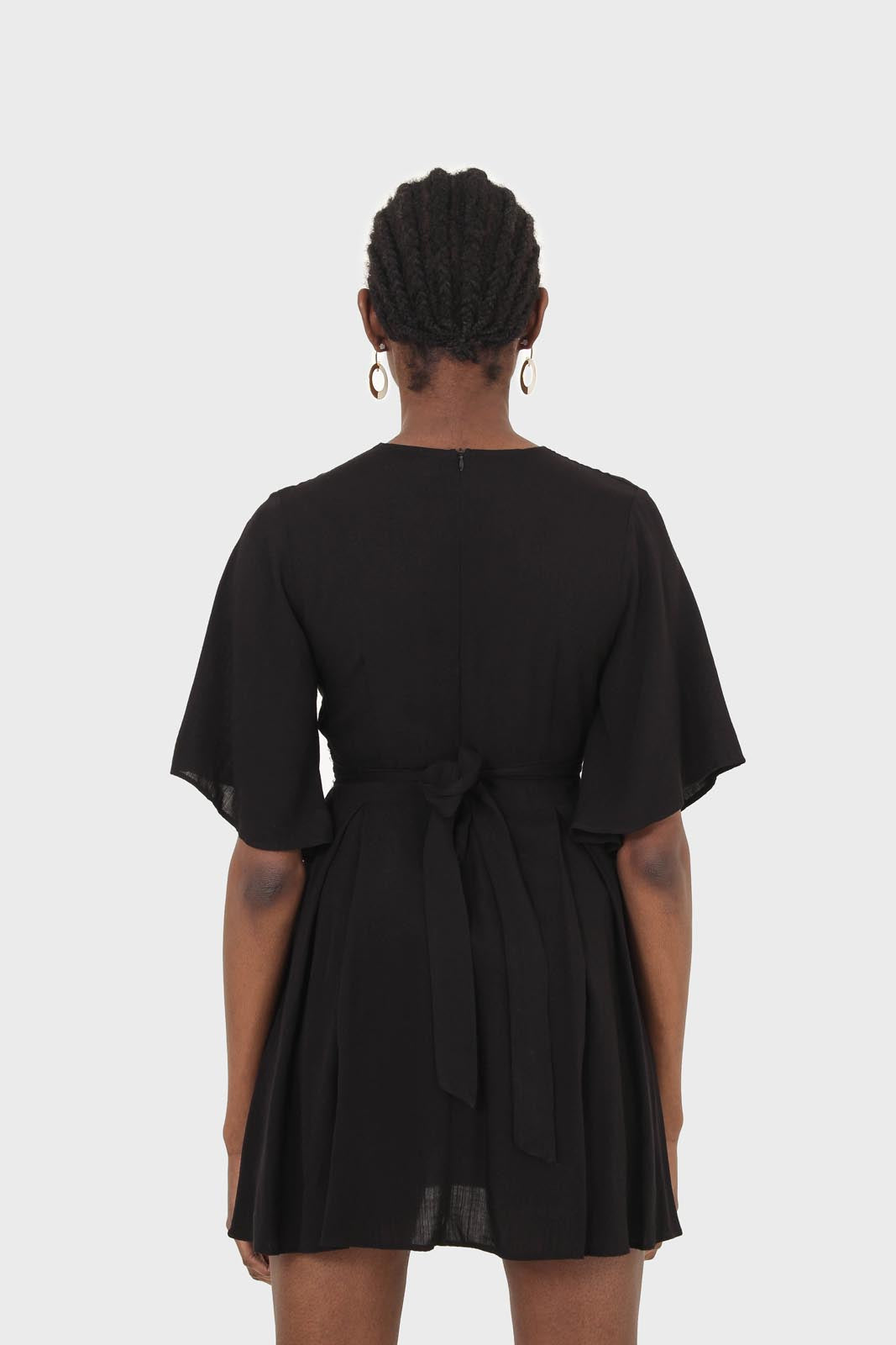 Black layered V-neck short sleeved dress_2