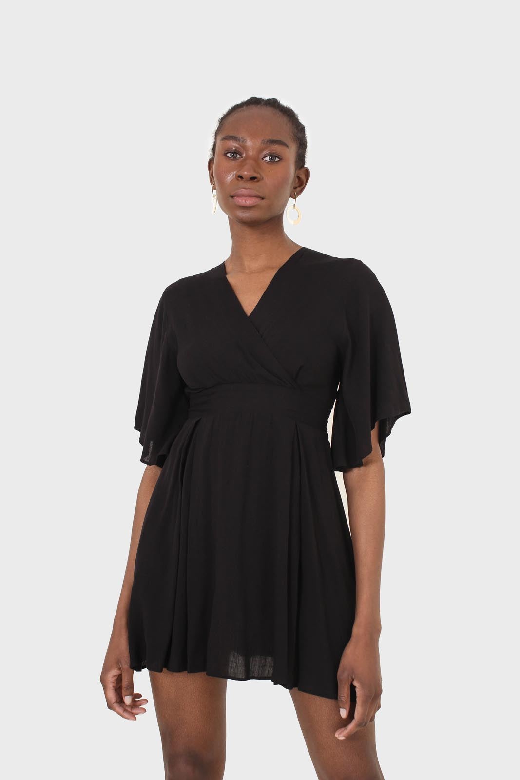 Black layered V-neck short sleeved dress_5
