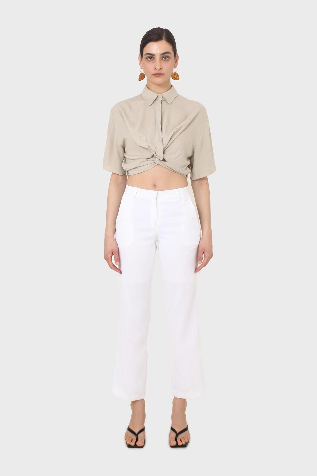 White simple tailored side pocket trousers_4