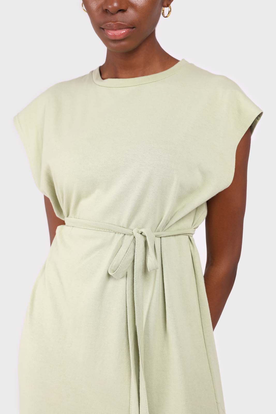 Mint large ruffle hem belted dress_4