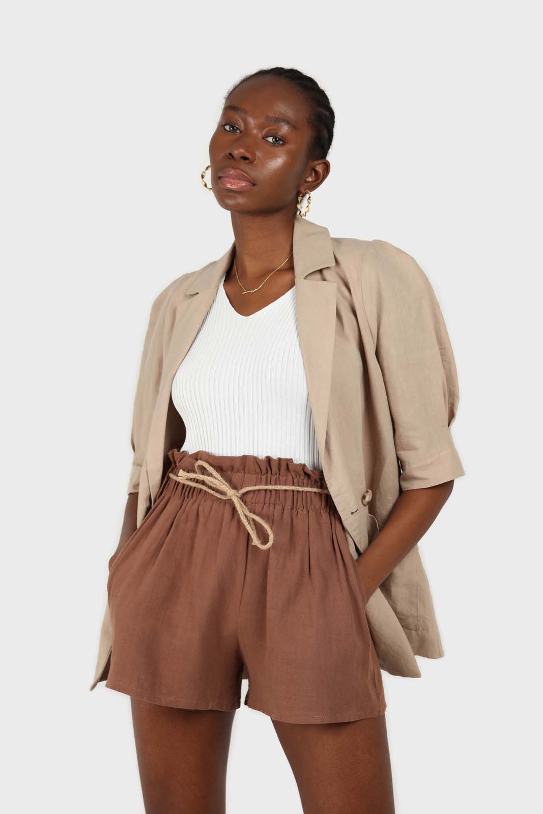 Brown loop waist belted linen shorts_4