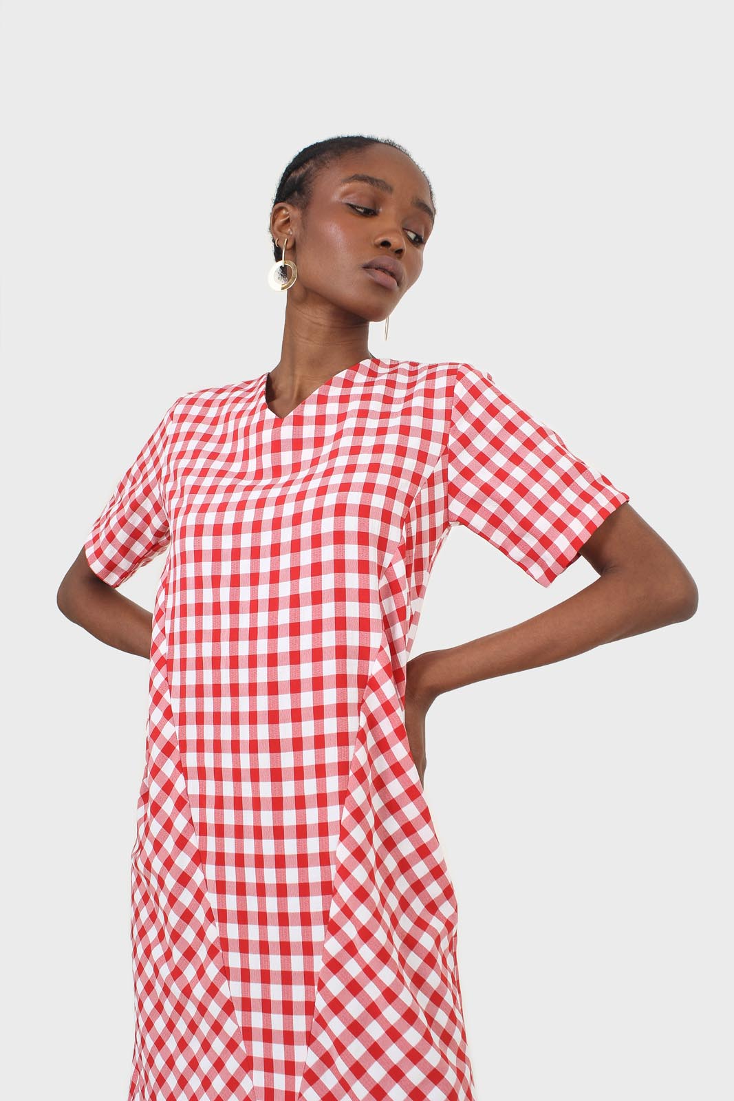 Red gingham V neck tiered ruffle maxi dress_7