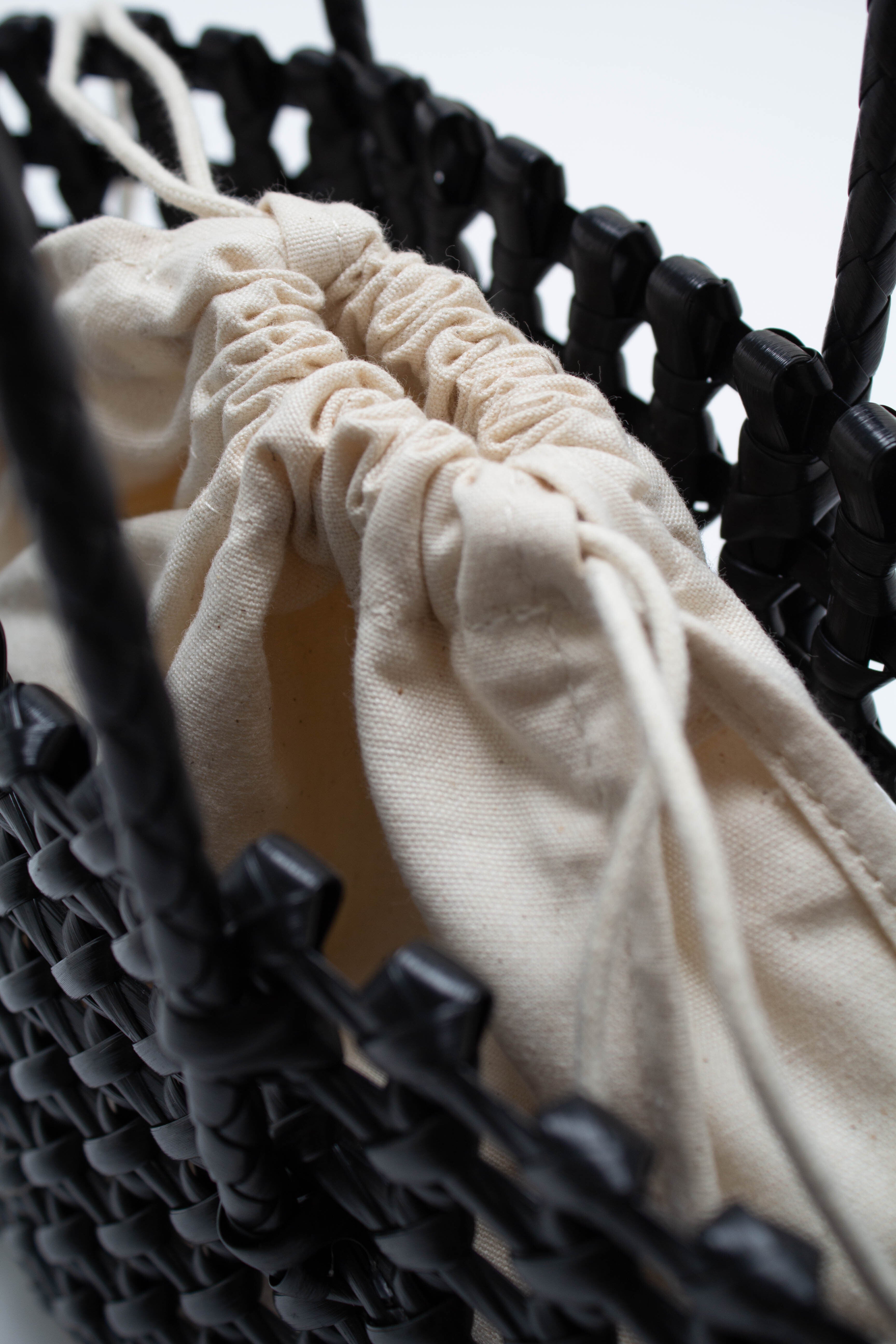 Black plastic rope net tote bag_4