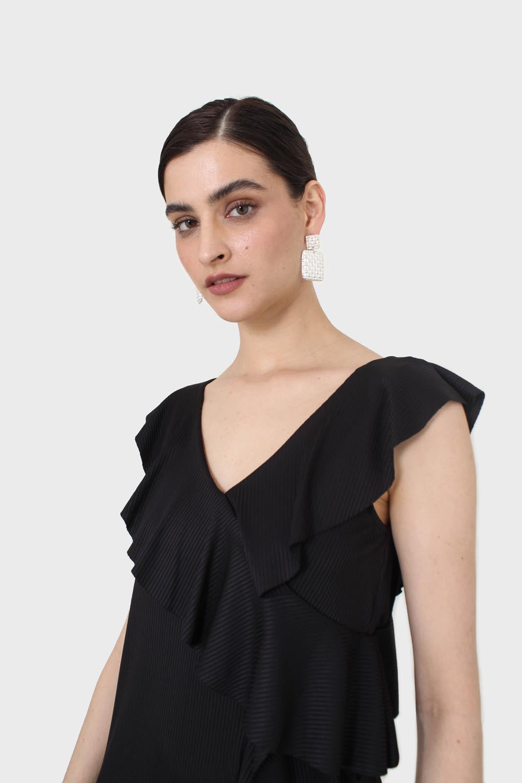 Black ruffle cross asymmetric hem maxi dress_8