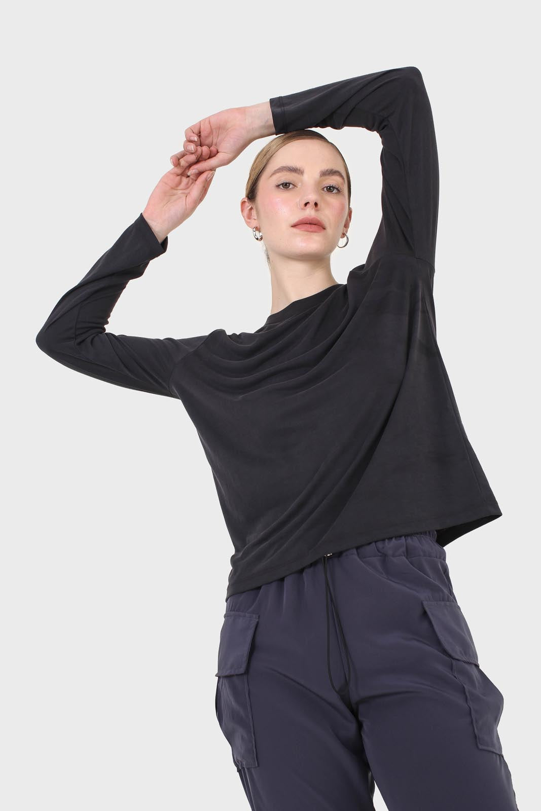 Black high neck perfect long sleeved tee_6