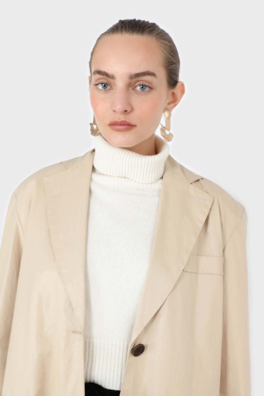 Beige vegan leather flap pocket oversized blazer_7