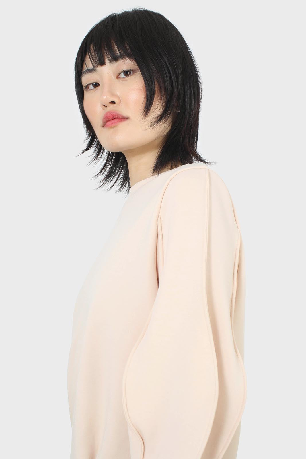 Beige sharp seamed 3/4 sleeve top_3