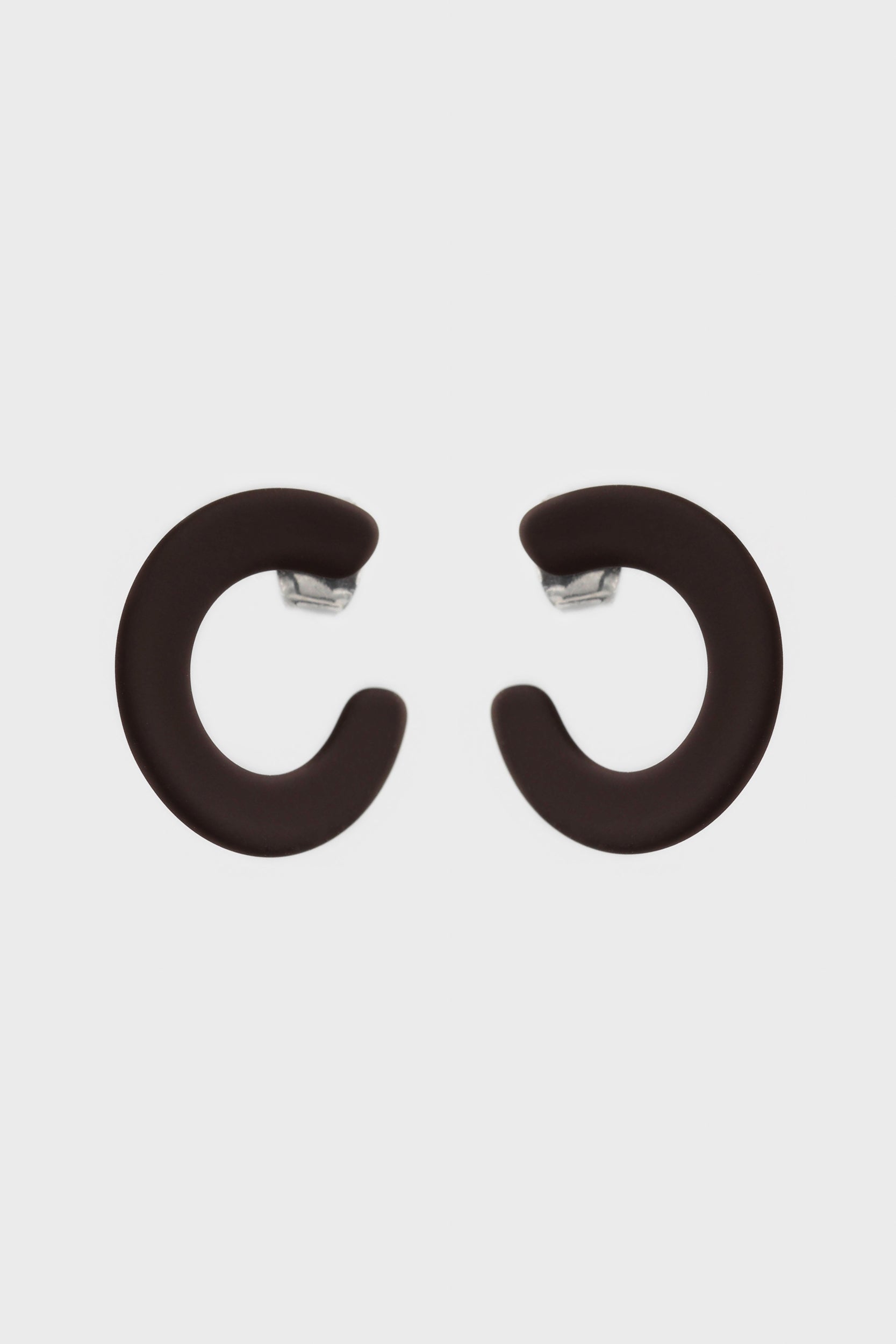 Dark brown matte open circle stud earrings_2