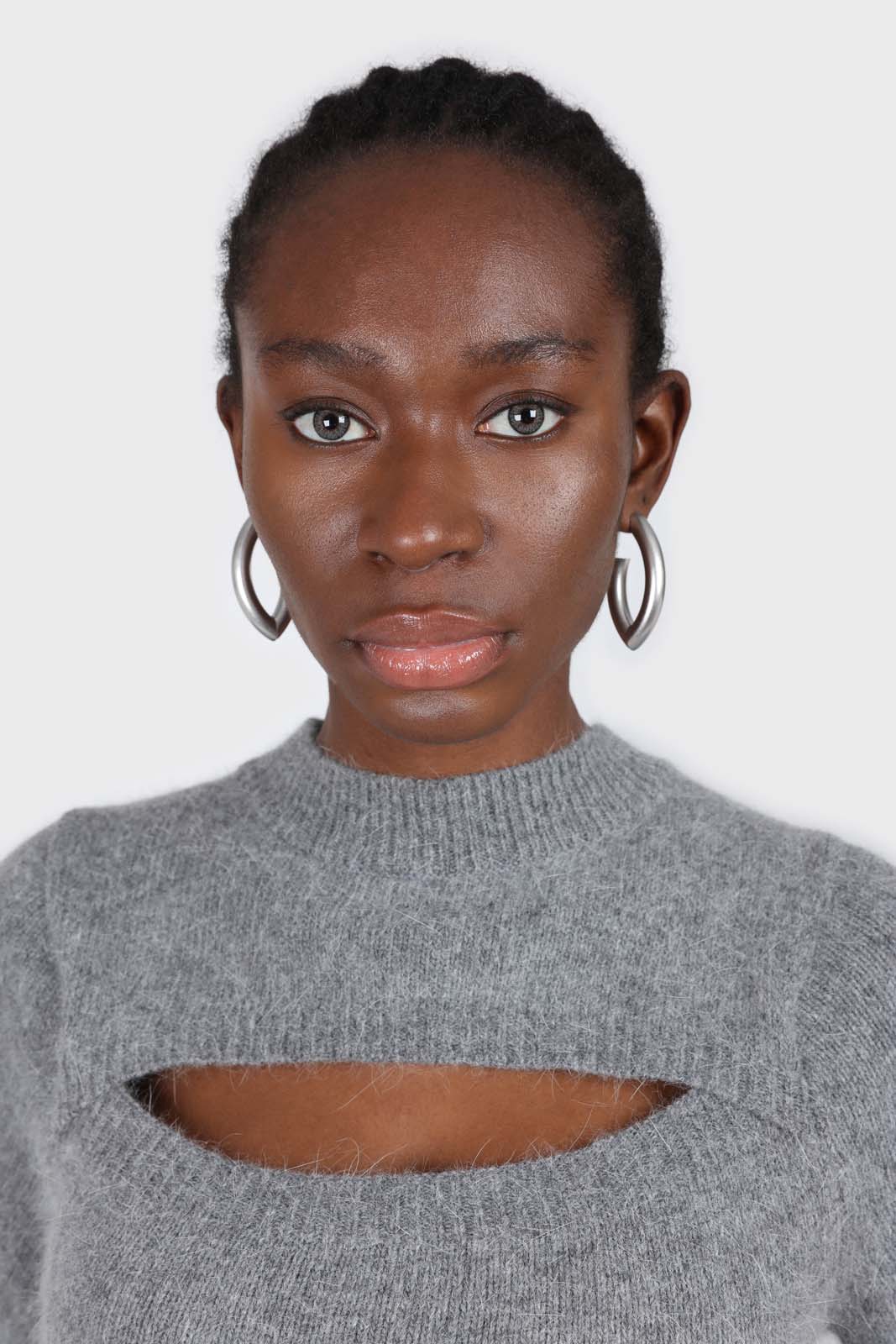 Silver matte thick sharp oval earrings_4