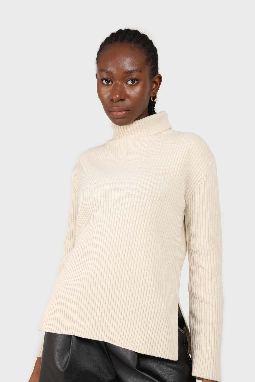 Ivory ribbed cashmere-wool turtleneck jumper_1