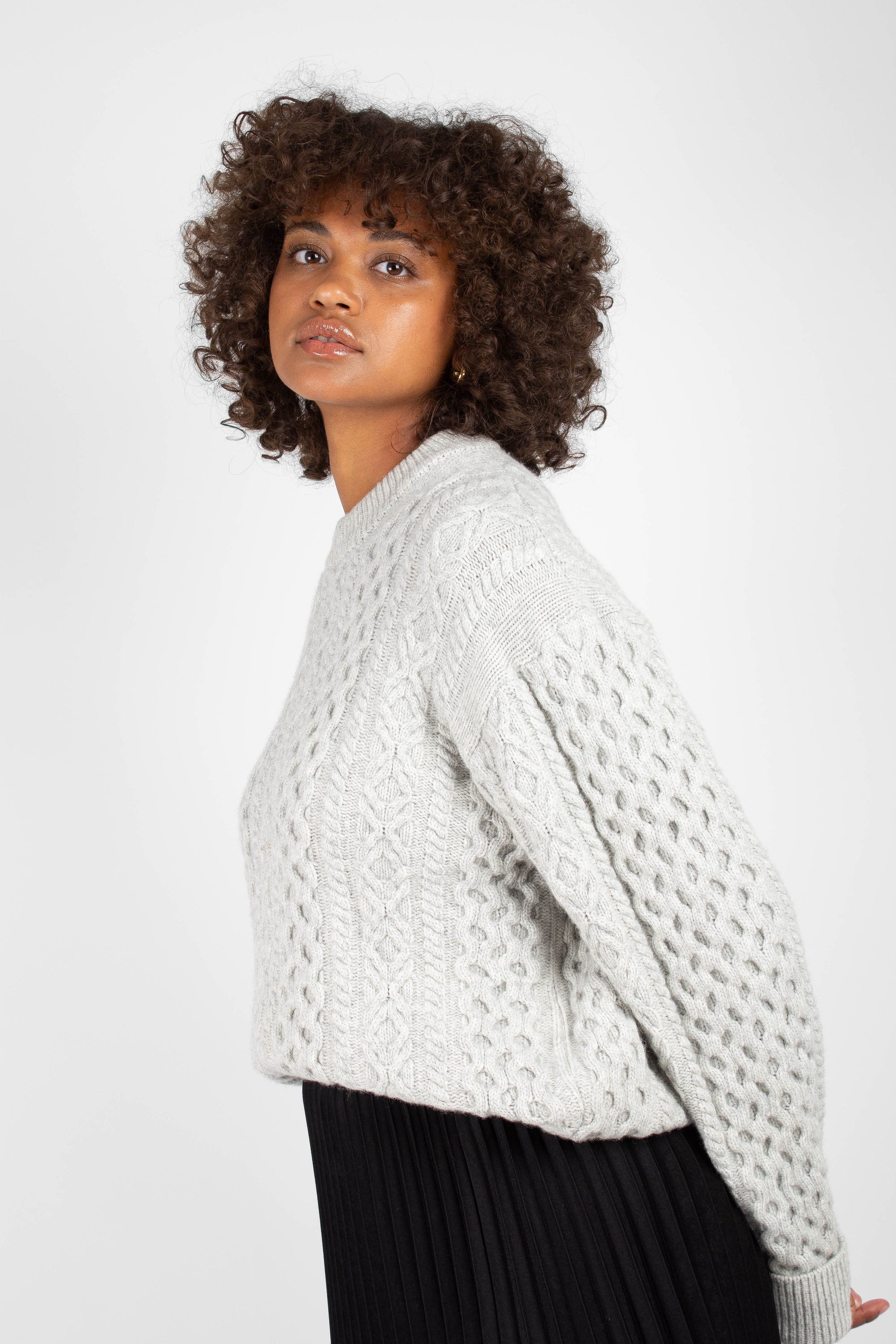 Grey thick wool cableknit jumper_4