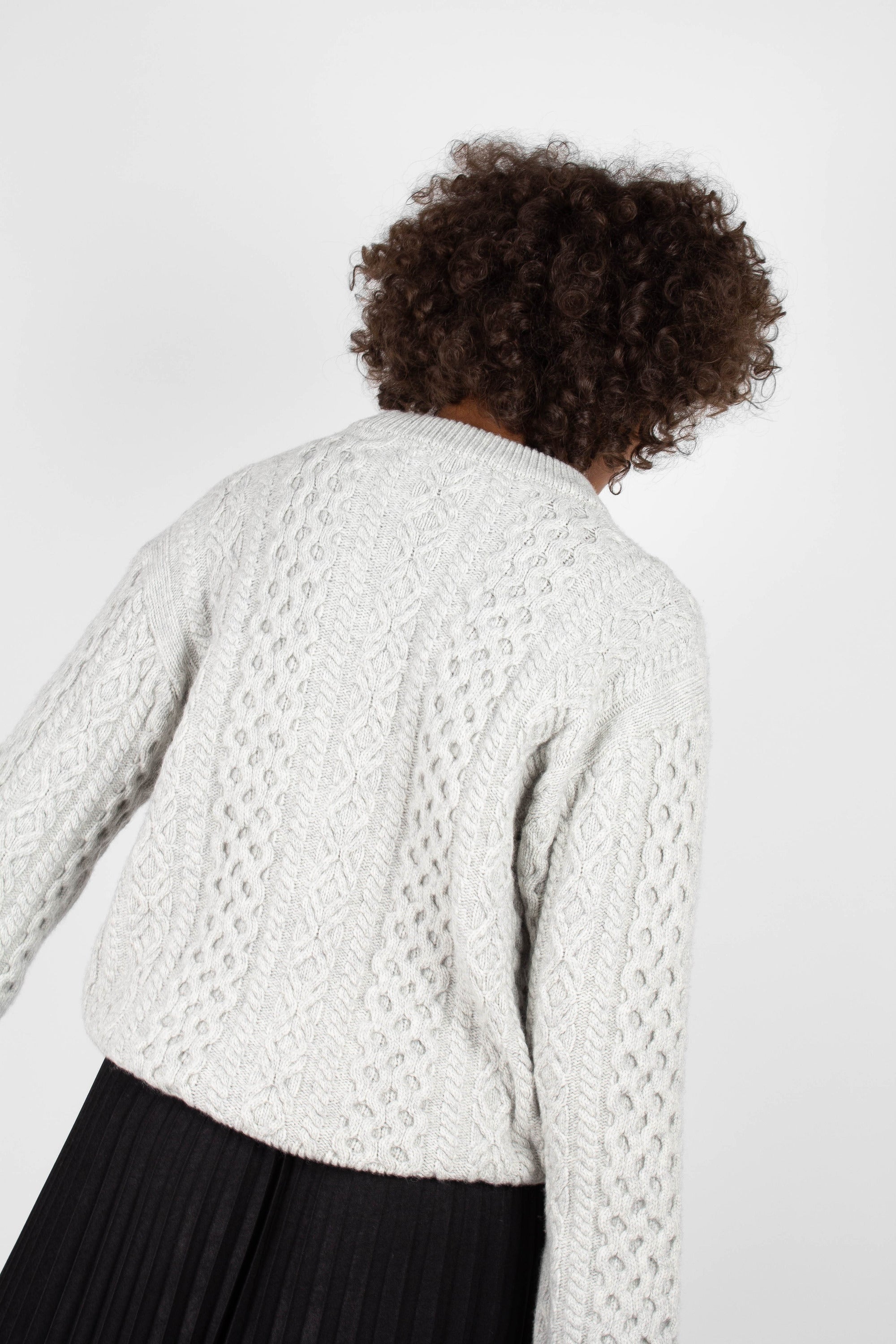 Grey thick wool cableknit jumper_5