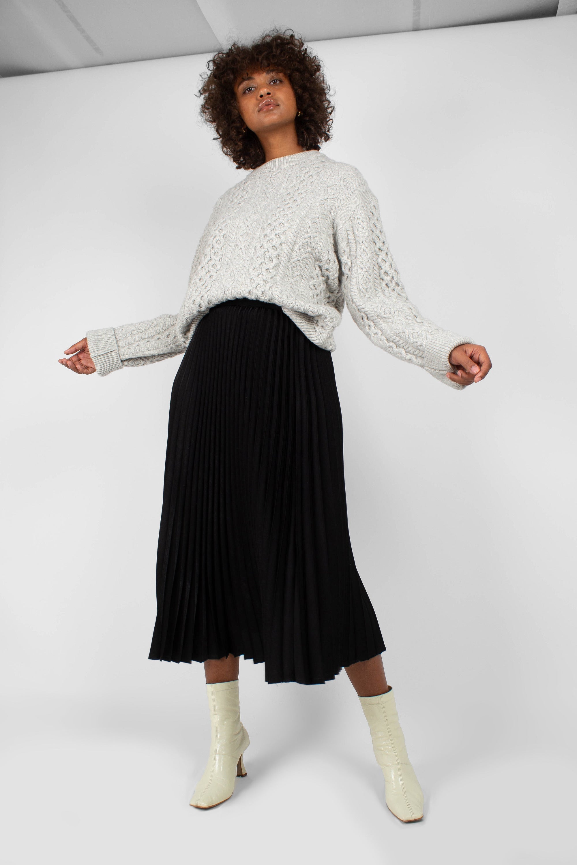 Grey thick wool cableknit jumper_7